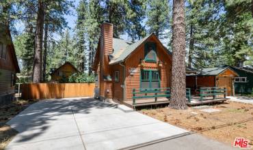 42798 Cedar Avenue, Big Bear, California 92315, 3 Bedrooms Bedrooms, ,2 BathroomsBathrooms,Residential,Buy,42798 Cedar Avenue,24417273