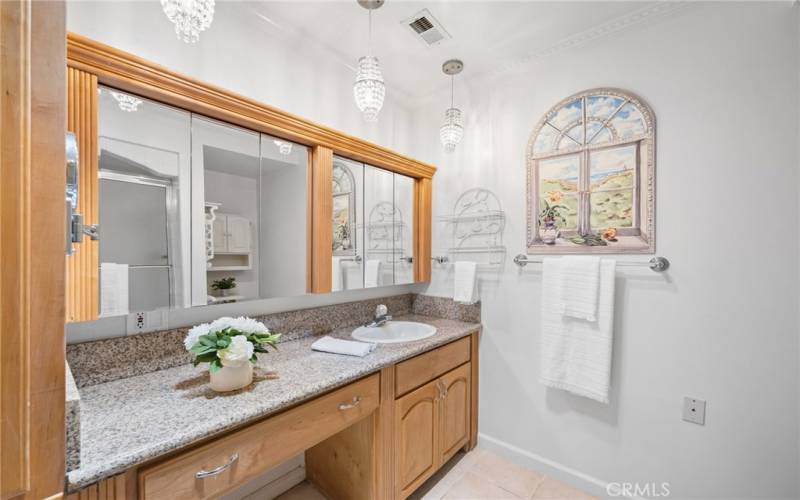 Primary Bathroom with Tub/Shower