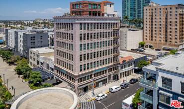 207 E Broadway 402, Long Beach, California 90802, 1 Bedroom Bedrooms, ,2 BathroomsBathrooms,Residential,Buy,207 E Broadway 402,24418983