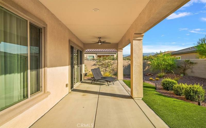 Patio area with ceiling fan