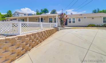 13265 Lindo Ln, Lakeside, California 92040, 6 Bedrooms Bedrooms, ,3 BathroomsBathrooms,Residential,Buy,13265 Lindo Ln,240017132SD