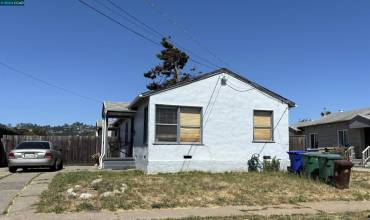 1356 Monterey St, Richmond, California 94804, 2 Bedrooms Bedrooms, ,2 BathroomsBathrooms,Residential Income,Buy,1356 Monterey St,41067527