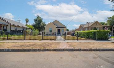 828 6th Street, Redlands, California 92374, 3 Bedrooms Bedrooms, ,2 BathroomsBathrooms,Residential,Buy,828 6th Street,SR24151923