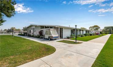 1842 Thunderbird Drive 1F, Seal Beach, California 90740, 2 Bedrooms Bedrooms, ,1 BathroomBathrooms,Residential,Buy,1842 Thunderbird Drive 1F,PW24147795