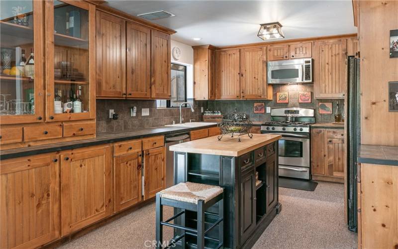 FABULOUS KITCHEN WITH HUTCH BUILT IN AND ISLAND