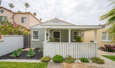 624 15th Street, Huntington Beach, California 92648, 1 Bedroom Bedrooms, ,1 BathroomBathrooms,Residential,Buy,624 15th Street,OC24152071