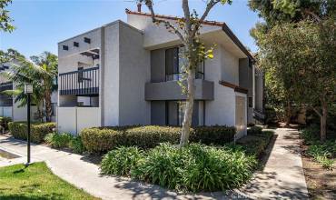 2323 Huntington Street 907, Huntington Beach, California 92648, 2 Bedrooms Bedrooms, ,2 BathroomsBathrooms,Residential,Buy,2323 Huntington Street 907,OC24151837