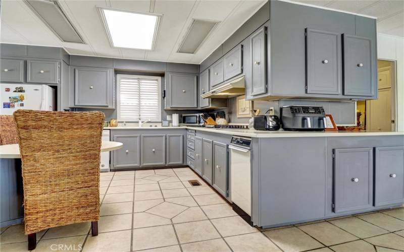 Kitchen area with wrap-around counters