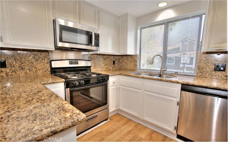 Upgraged Kitchen, Granite Countertops