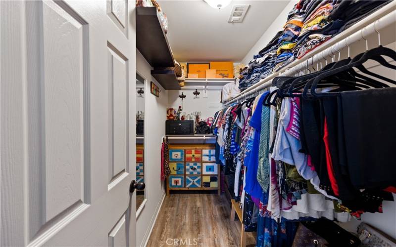 Walk-in Closet