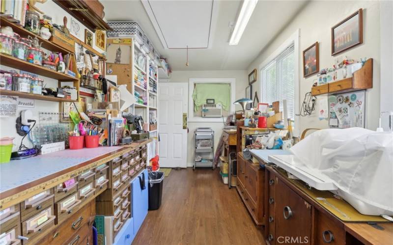 Craft room/laundry room