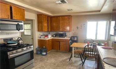 13627 Hart Street, Van Nuys, California 91405, 2 Bedrooms Bedrooms, ,2 BathroomsBathrooms,Residential,Buy,13627 Hart Street,GD24152161