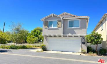 22818 W Olive Way, Canoga Park, California 91304, 4 Bedrooms Bedrooms, ,2 BathroomsBathrooms,Residential,Buy,22818 W Olive Way,24418811