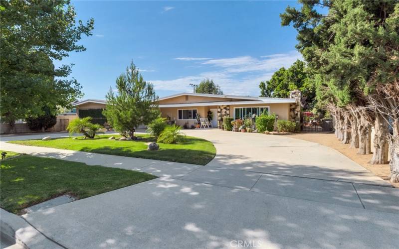 Amazing Circular Driveway and Spacious Lot