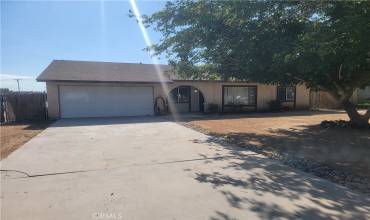 10813 Pinon Avenue, Hesperia, California 92345, 3 Bedrooms Bedrooms, ,2 BathroomsBathrooms,Residential,Buy,10813 Pinon Avenue,IV24142217