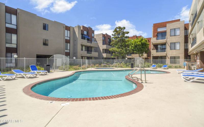 7826 Topanga Cyn Blvd #224 - Pool