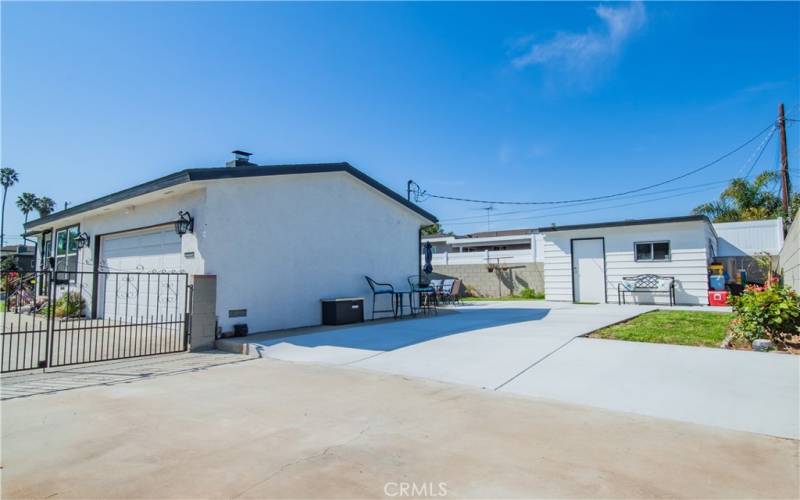 Potential RV/Boat parking with private access gate