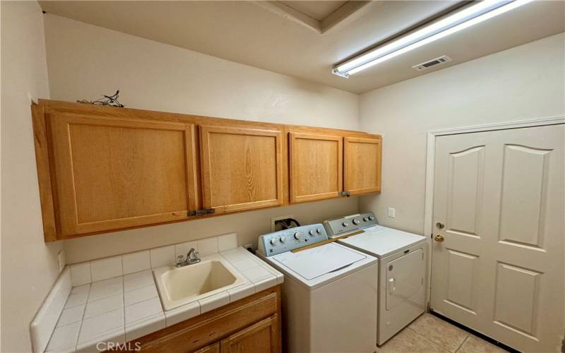 Laundry room to garage