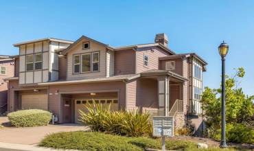 6437 Blue Rock Court, Oakland, California 94605, 3 Bedrooms Bedrooms, ,2 BathroomsBathrooms,Residential,Buy,6437 Blue Rock Court,ML81974528