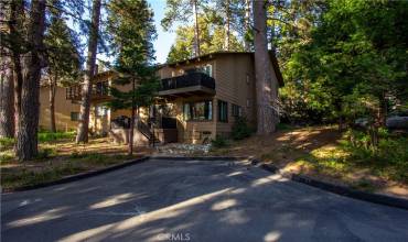 27821 Peninsula Drive 405, Lake Arrowhead, California 92352, 3 Bedrooms Bedrooms, ,2 BathroomsBathrooms,Residential,Buy,27821 Peninsula Drive 405,RW24084036