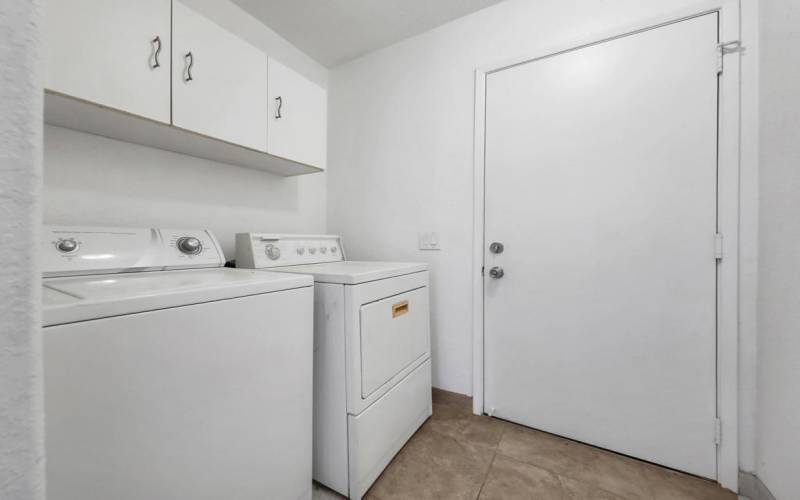 78 LAUNDRY AREA