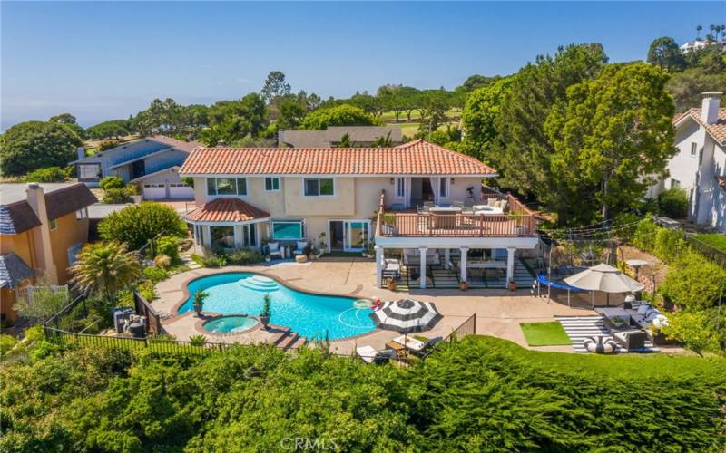 Sprawling 10,000+ sq ft lot in the prestigious Rancho Palos Verdes, this stunning 4-bedroom, 3-bathroom home with a bonus room offers unparalleled 180-degree ocean views.