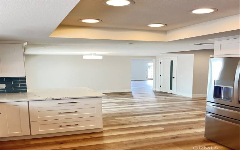 Kitchen/Dinning room unfurnished.