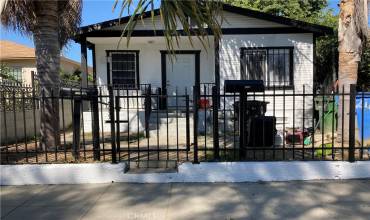 2117 E 112th Street, Los Angeles, California 90059, 4 Bedrooms Bedrooms, ,2 BathroomsBathrooms,Residential Income,Buy,2117 E 112th Street,DW24153908