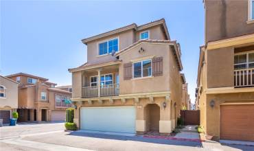 14419 Stonecreek Lane, Gardena, California 90247, 3 Bedrooms Bedrooms, ,4 BathroomsBathrooms,Residential,Buy,14419 Stonecreek Lane,SB24141288