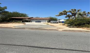 7674 Dumosa Avenue, Yucca Valley, California 92284, 2 Bedrooms Bedrooms, ,2 BathroomsBathrooms,Residential,Buy,7674 Dumosa Avenue,JT24153922