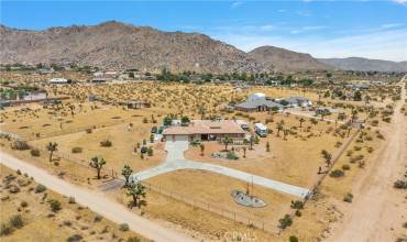 16323 Shirwaun Road, Apple Valley, California 92307, 4 Bedrooms Bedrooms, ,2 BathroomsBathrooms,Residential,Buy,16323 Shirwaun Road,HD24152582