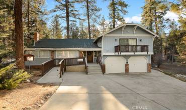 429 Crater Lake Road, Big Bear Lake, California 92315, 5 Bedrooms Bedrooms, ,4 BathroomsBathrooms,Residential,Buy,429 Crater Lake Road,EV24154131