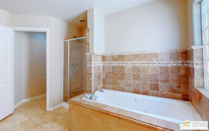 Jetted Tub & Separate Shower