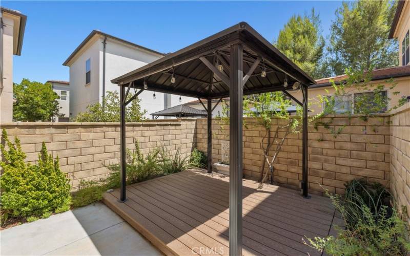 Metal cabana/gazebo