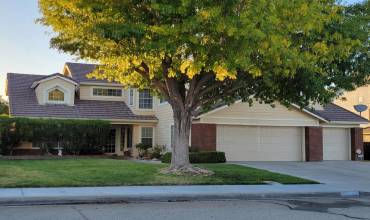 42525 62nd Street, Lancaster, California 93536, 5 Bedrooms Bedrooms, ,3 BathroomsBathrooms,Residential,Buy,42525 62nd Street,ML81974671