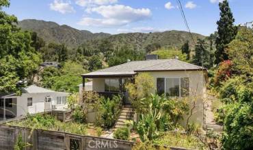 10630 Samoa Avenue, Tujunga, California 91042, 3 Bedrooms Bedrooms, ,2 BathroomsBathrooms,Residential Lease,Rent,10630 Samoa Avenue,GD24154575