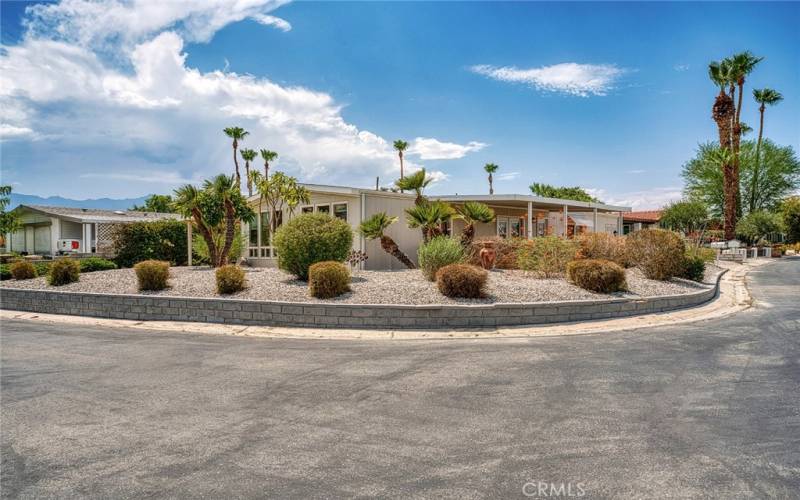 38445 Desert Greens Dr. W. Palm Desert, CA 92260