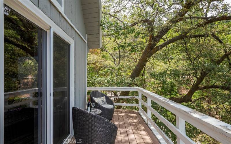 PRIVATE BALCONY WITH MOUNTAIN VIEW