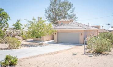 5439 Encelia Drive, 29 Palms, California 92277, 4 Bedrooms Bedrooms, ,3 BathroomsBathrooms,Residential,Buy,5439 Encelia Drive,JT24135525