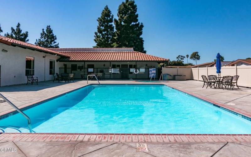 41-web-or-mls-Community Pool-2