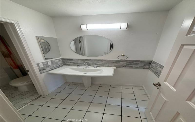 1st Floor Bathroom