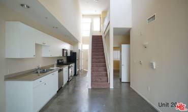 922 W 23Rd Street 209, Los Angeles, California 90007, 3 Bedrooms Bedrooms, ,2 BathroomsBathrooms,Residential Lease,Rent,922 W 23Rd Street 209,24421023