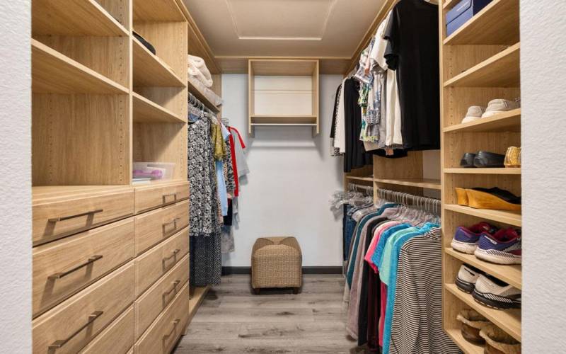 Walk-in Closet