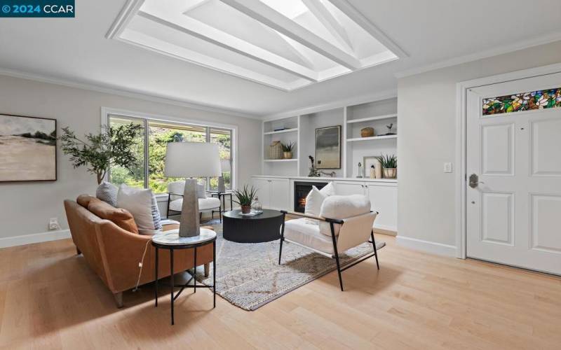 Living Room facing Entry