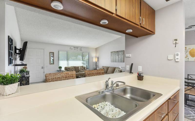 91 Lakeview - Kitchen 6