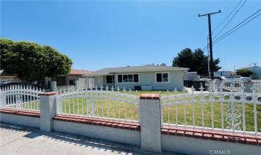 4330 W 5th Street, Santa Ana, California 92703, 4 Bedrooms Bedrooms, ,3 BathroomsBathrooms,Residential Lease,Rent,4330 W 5th Street,DW24155929