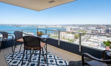 1325 Pacific Highway 2106, San Diego, California 92101, 2 Bedrooms Bedrooms, ,2 BathroomsBathrooms,Residential Lease,Rent,1325 Pacific Highway 2106,PTP2404538