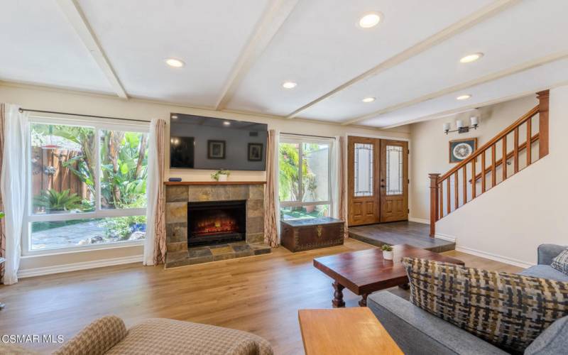 1515 Redwood Cir, Thousand Oaks -HsHProd