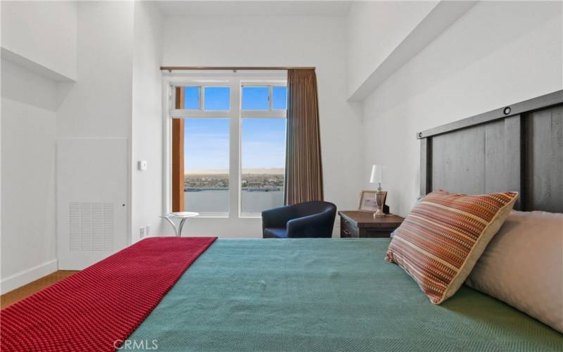 Loft / bonus room / den with amazing views.