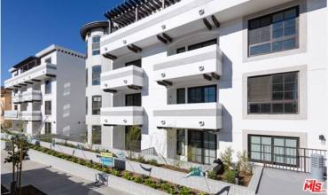 11847 Kiowa 206, Los Angeles, California 90049, 3 Bedrooms Bedrooms, ,3 BathroomsBathrooms,Residential Lease,Rent,11847 Kiowa 206,24421465